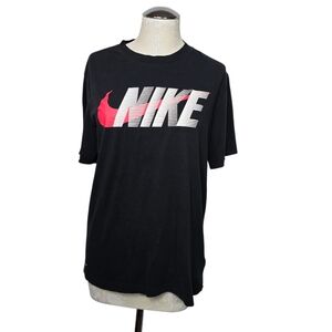 Nike The Nike Tee Dri Fit Crewneck Short Sleeves Shirt M